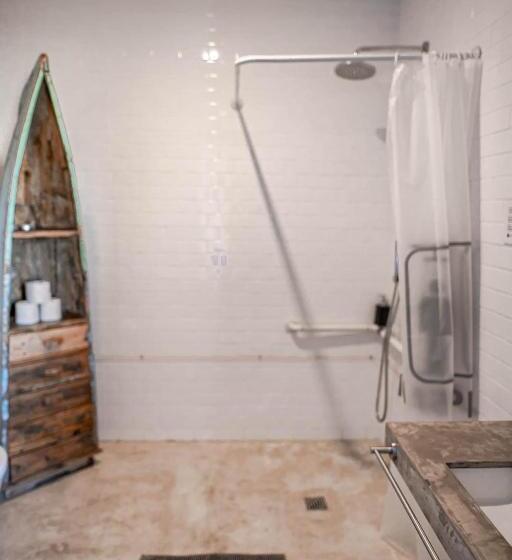 适合残疾人使用的标准间, Surfers Lodge Peniche