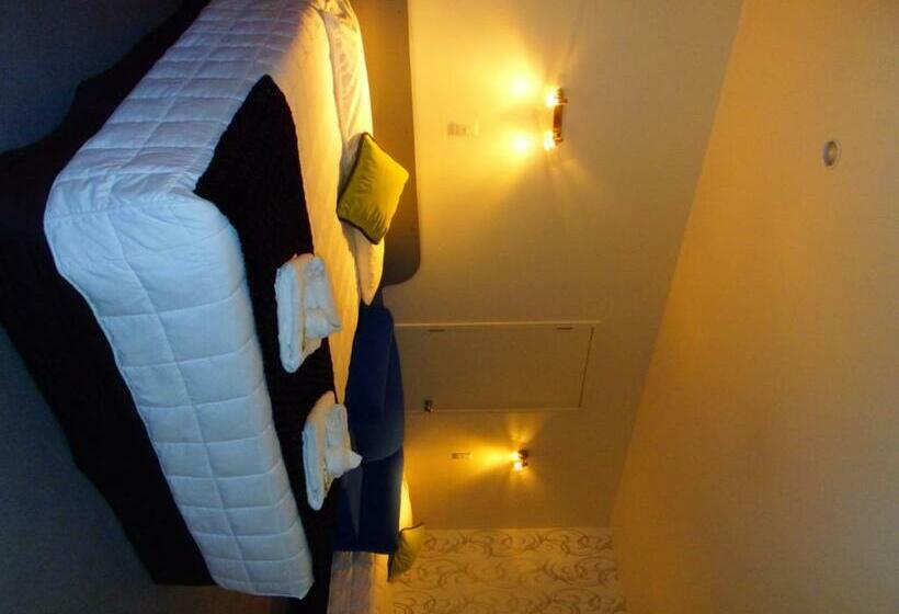 استودیوی استاندارد, Kapiti Lindale Motel And Conference Centre