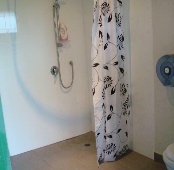 スタンダードバンガロー, Kiwi Park Motels