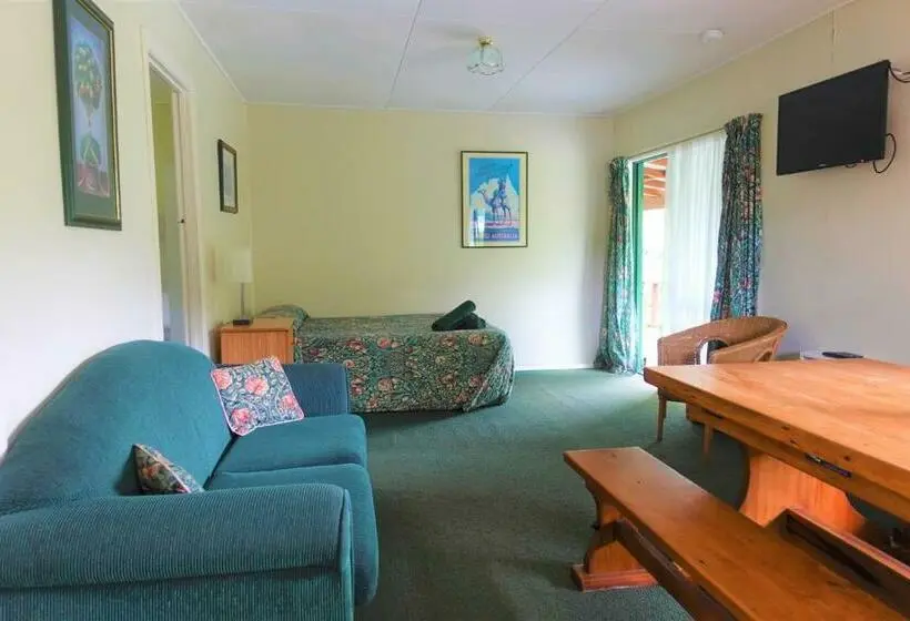 Perhehuoneisto, Kiwi Park Motels