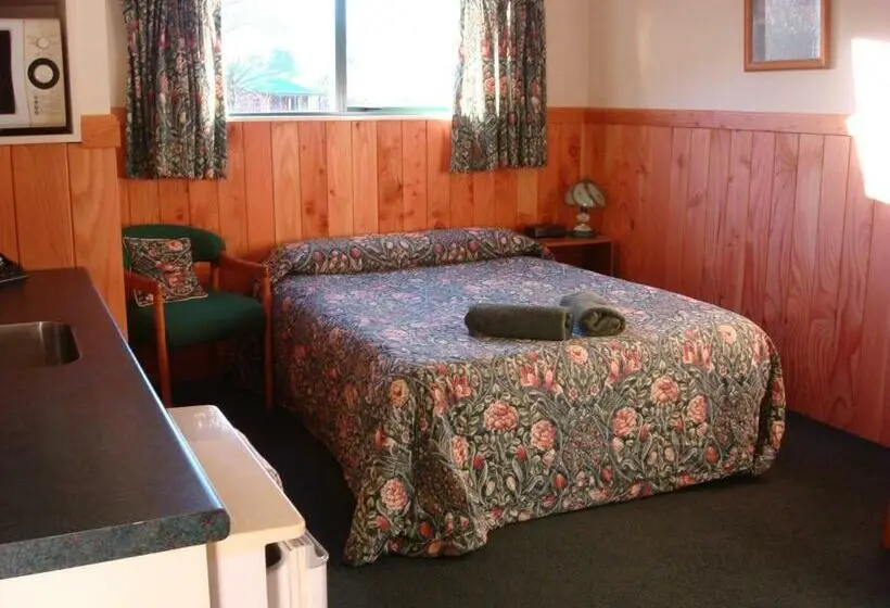 Perhehuoneisto, Kiwi Park Motels