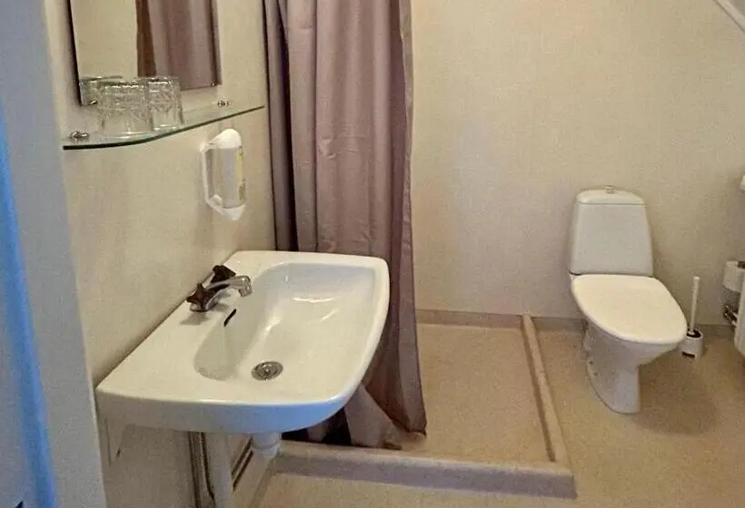 Standard Yhden Hengen Huone, Kungshaga Hotell