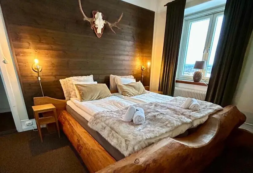Standard Neljän Hengen Huone, Kungshaga Hotell