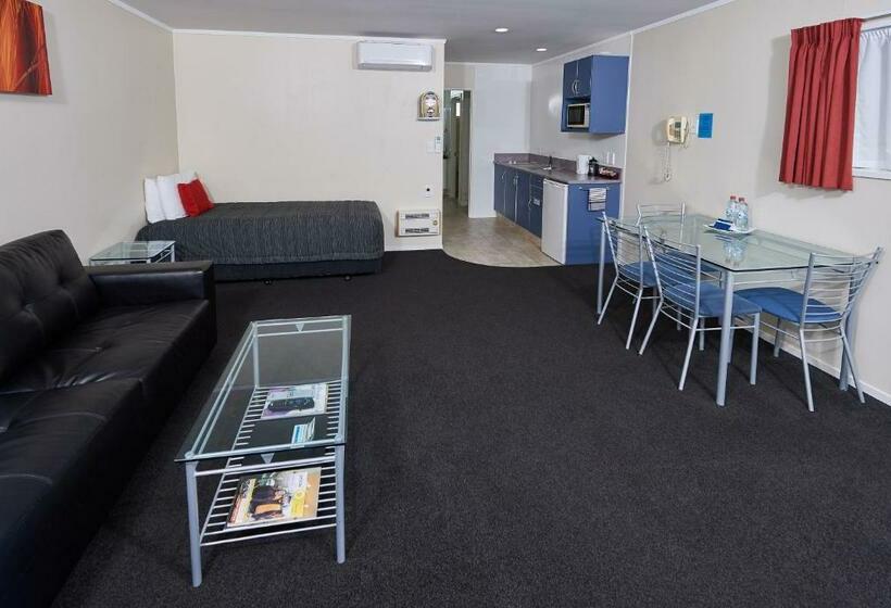 דירת חדר, Livingston Motel