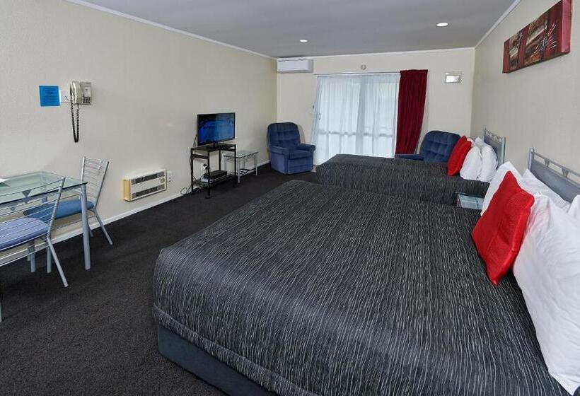Студия Стандарт, Livingston Motel