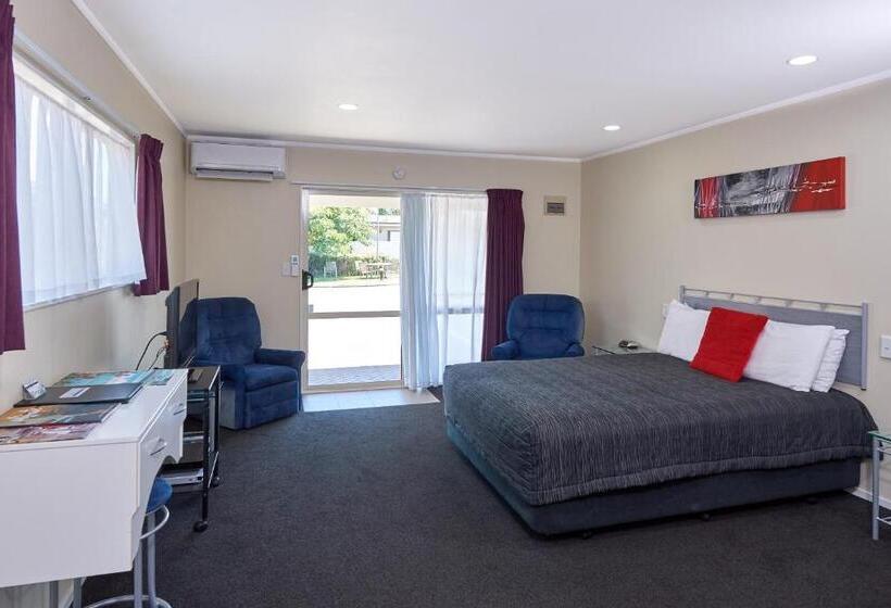 חדר סטודיו סטנדרד, Livingston Motel