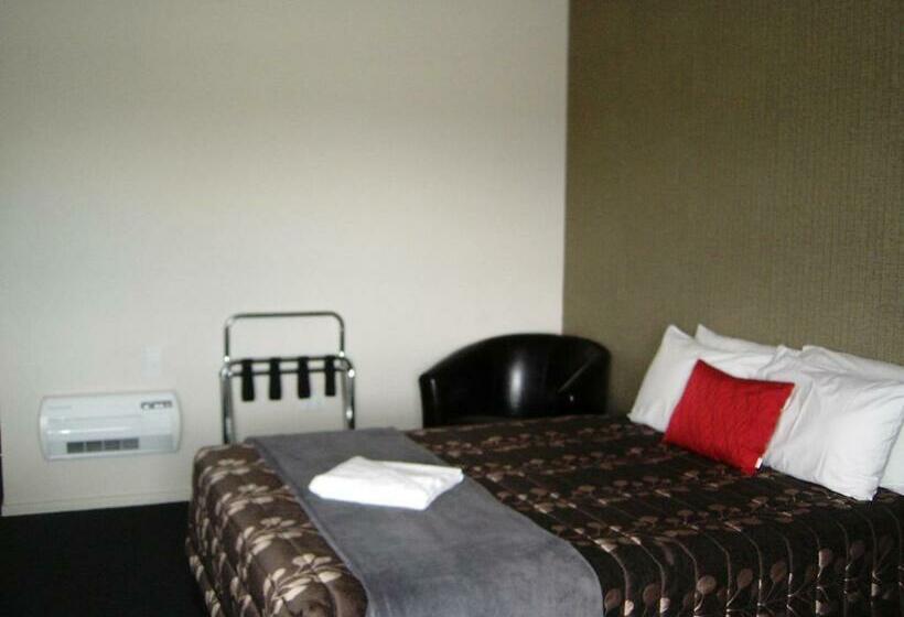 Standard Studio, Northpark Motel