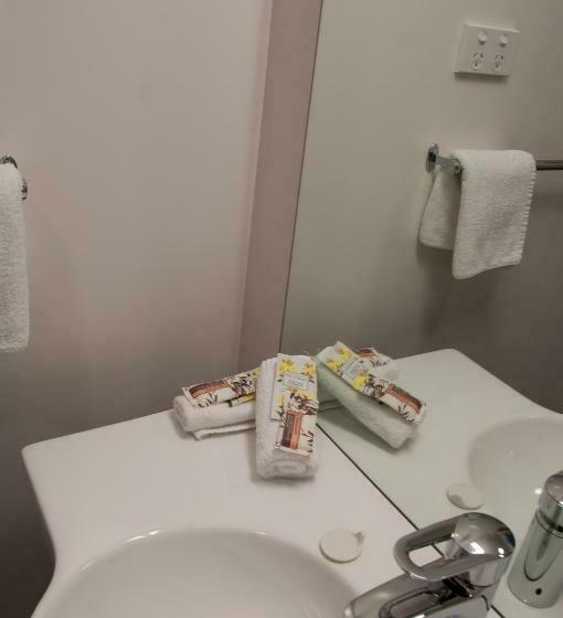 استودیوی استاندارد, Northpark Motel