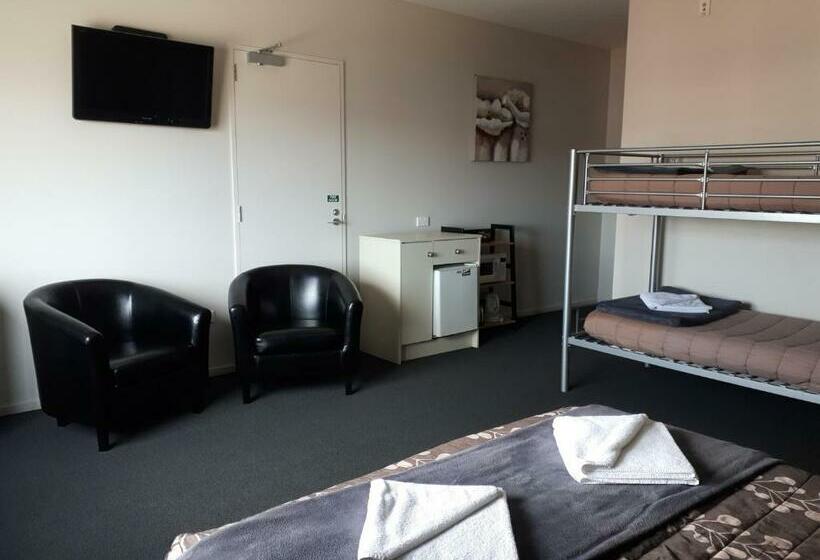 Familjestudio, Northpark Motel