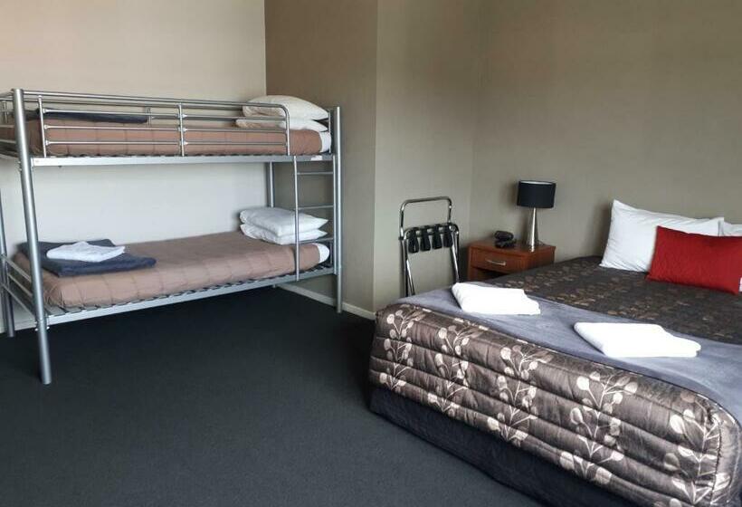 Familjestudio, Northpark Motel