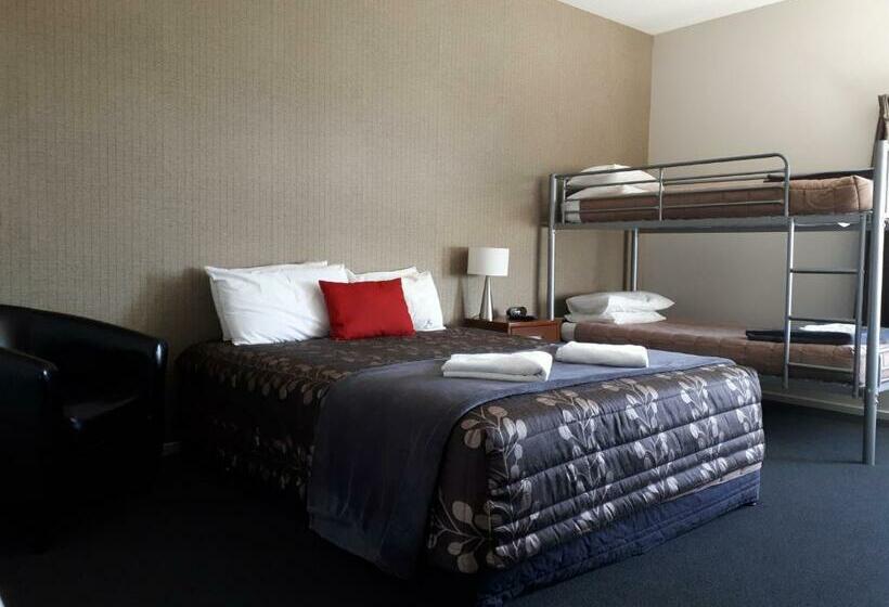 Familjestudio, Northpark Motel