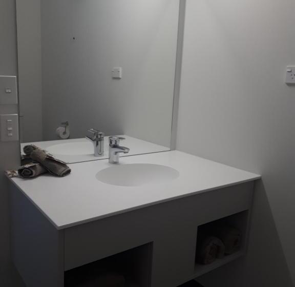 Superior Rum, Northpark Motel