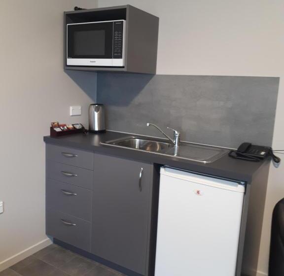 Superior Rum, Northpark Motel