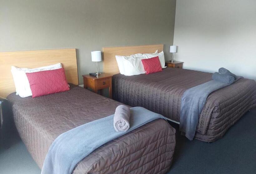 Standard Studio, Northpark Motel