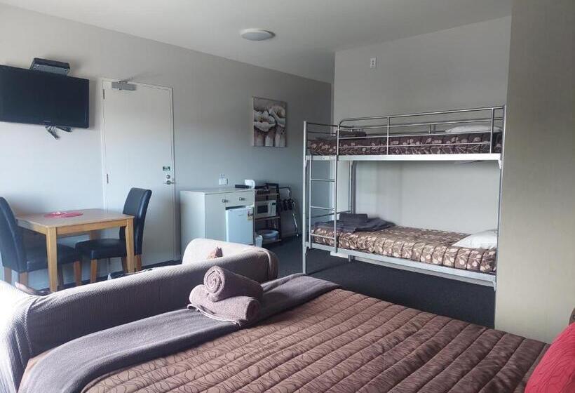 Familjestudio, Northpark Motel