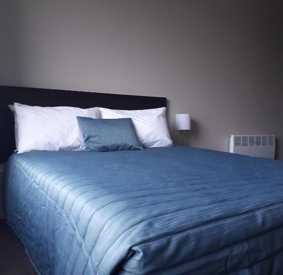 Superior Rum, Northpark Motel