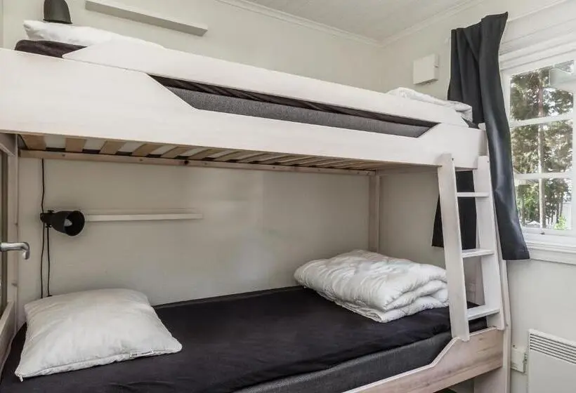 Talo 2 Makuuhuonetta, Karlstad Swecamp Bomstadbaden