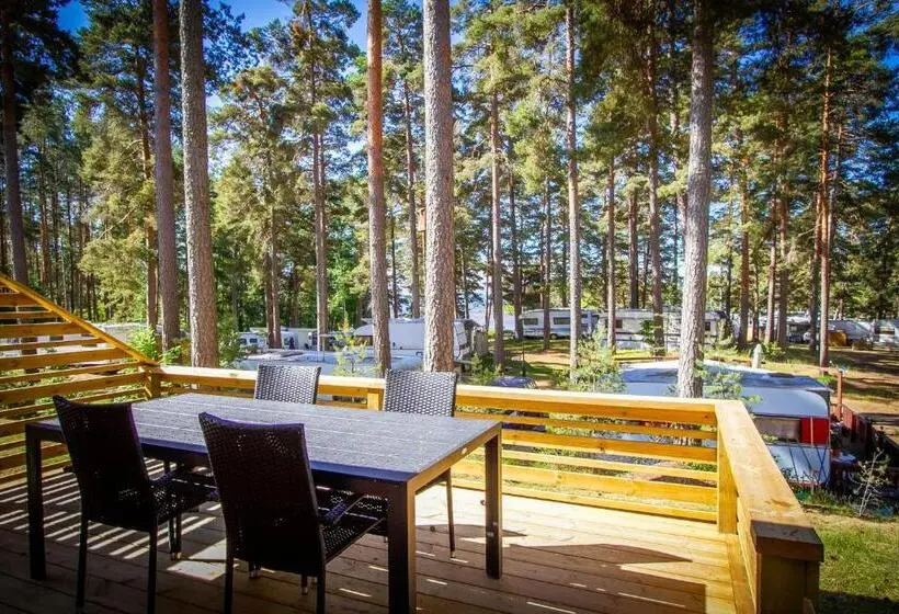 Talo 2 Makuuhuonetta, Karlstad Swecamp Bomstadbaden