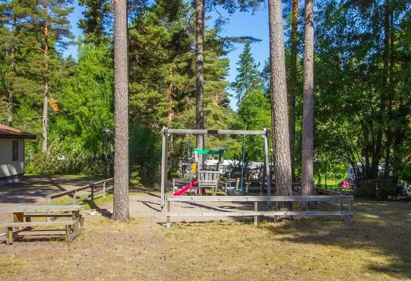 Talo 2 Makuuhuonetta, Karlstad Swecamp Bomstadbaden