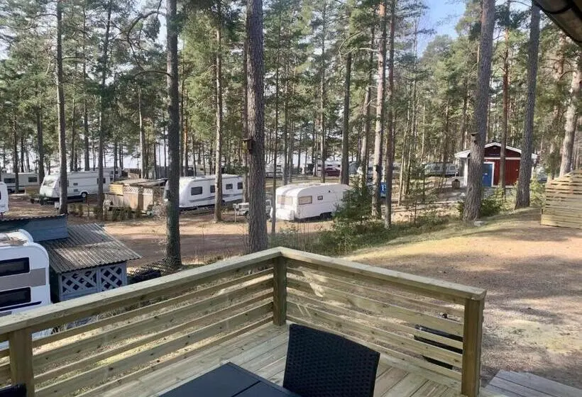 Talo 2 Makuuhuonetta, Karlstad Swecamp Bomstadbaden