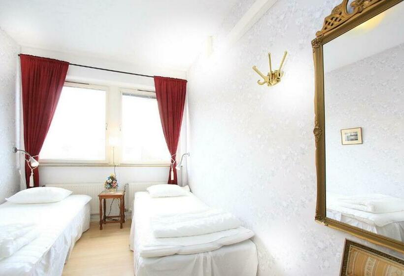 带共用浴室的标准房间, Rut & Ragnars Vandrarhem