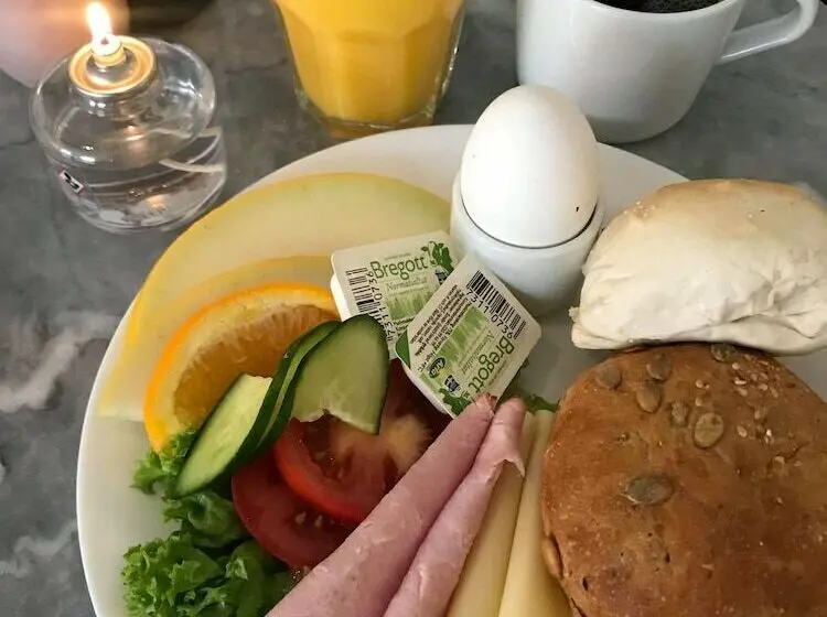 浴室共有ベーシックルーム, Systrar & Bonor Bed And Breakfast