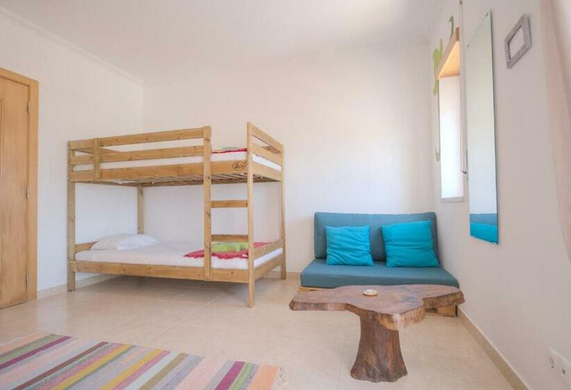 共用房间的床, Green House