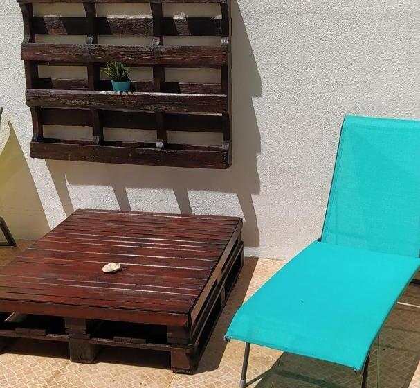 1间卧室的房子, Green House