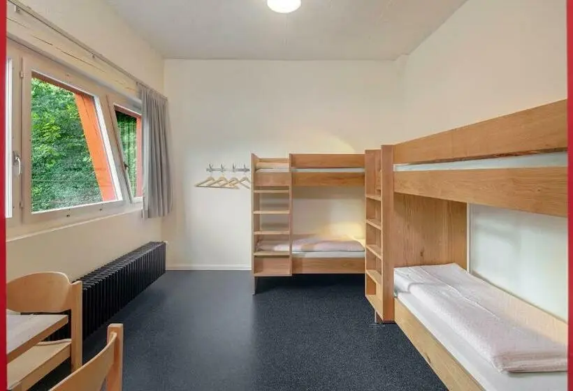 Standard Neljän Hengen Huone Jaettu Kylpyhuone, Baden Youth Hostel