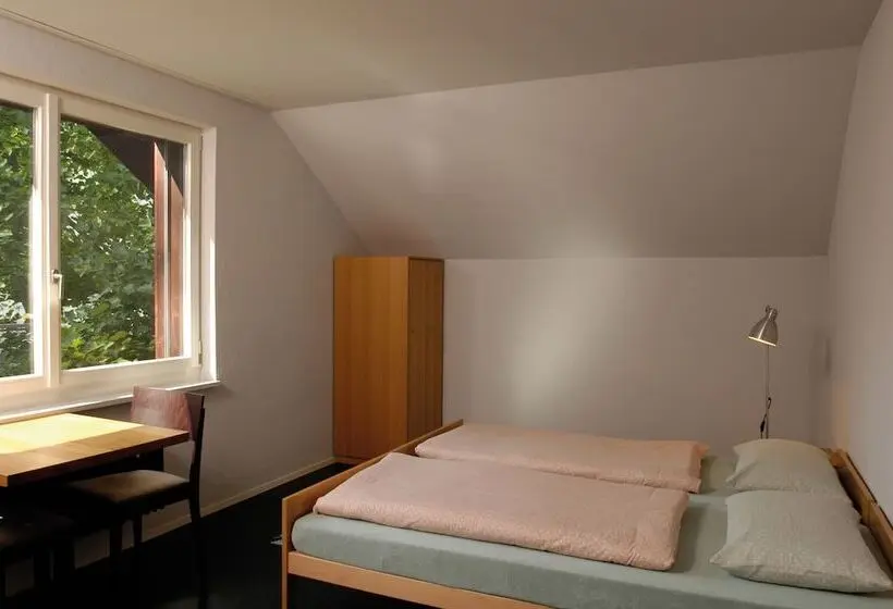 Standard Yhden Hengen Huone Jaettu Kylpyhuone, Baden Youth Hostel