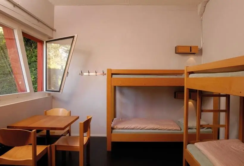 Standard Neljän Hengen Huone Jaettu Kylpyhuone, Baden Youth Hostel