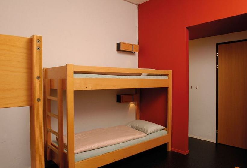 标准四人间共用浴室, Baden Youth Hostel