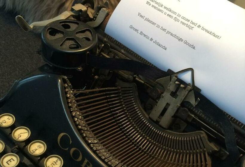 חדר דחוקס עם מיטת קינג, Betty Blue Bed & Breakfast