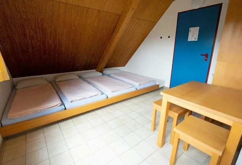 浴室共有スタンダード4人用ルーム, Delémont Youth Hostel