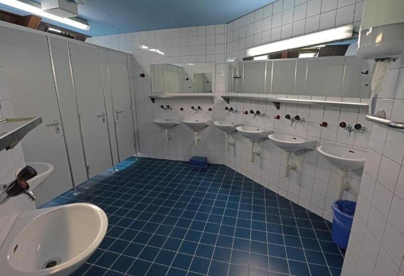 共用房间的床, Delémont Youth Hostel