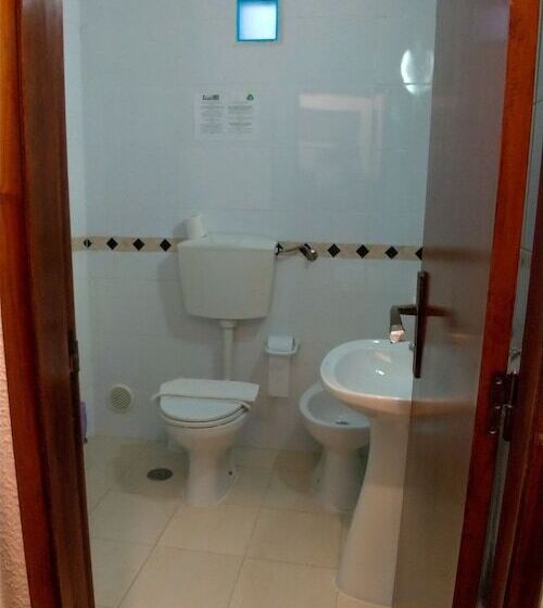 غرفة قياسية ثلاثية, E Nove Lounge Hostel Caffe