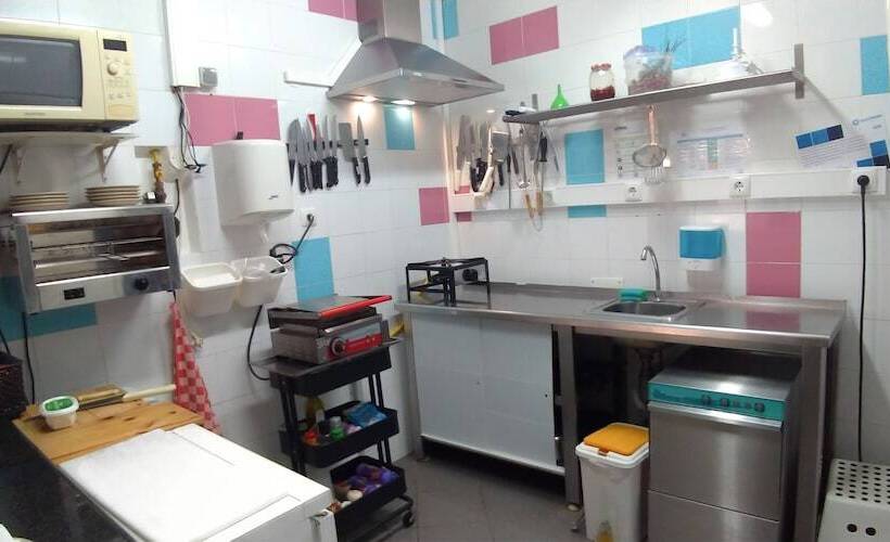 غرفة قياسية رباعية, E Nove Lounge Hostel Caffe