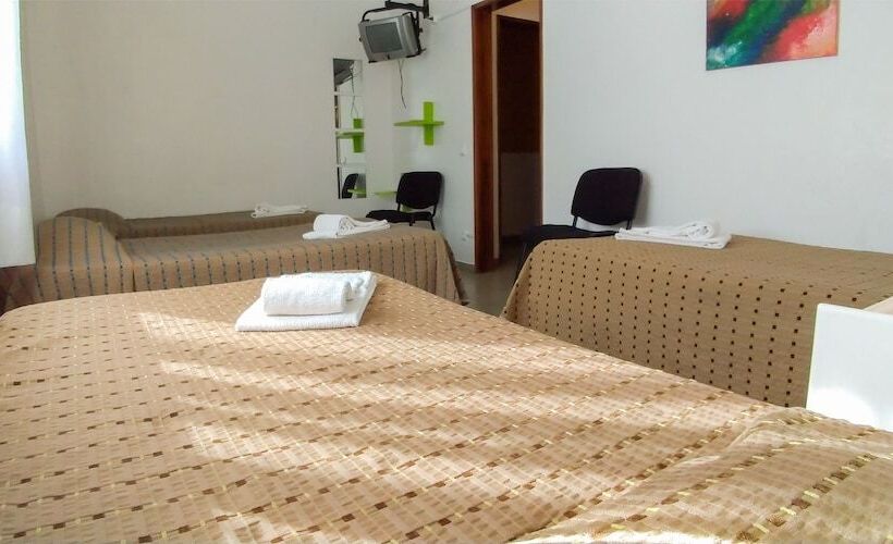 Четырехместный Номер Стандарт, E Nove Lounge Hostel Caffe