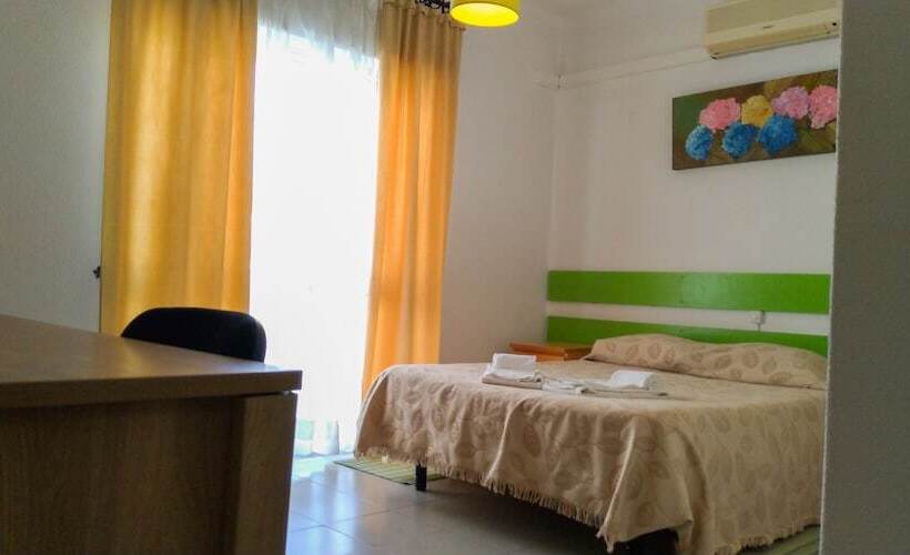 غرفة قياسية, E Nove Lounge Hostel Caffe