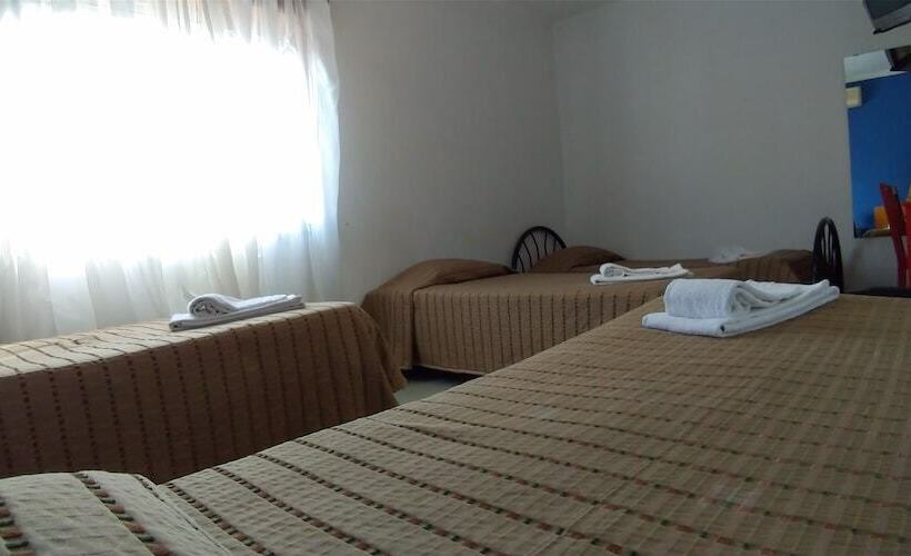 غرفة قياسية رباعية, E Nove Lounge Hostel Caffe