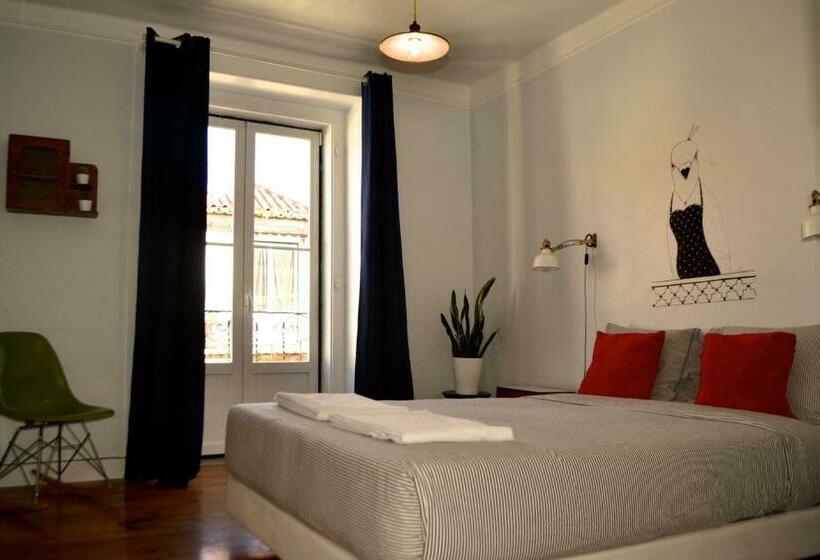 اتاق استاندارد با سرویس بهداشتی مشترک, Goodnight Hostel