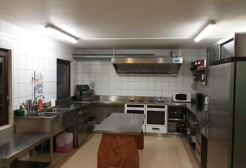 Номер Стандарт Совместная Ванная, Hostel Le Chandelier