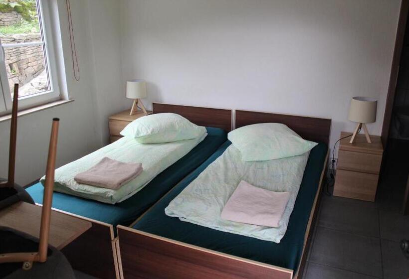 חדר קומפורט, Hostel Le Chandelier