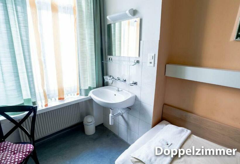غرفة قياسية حمام مشترك, & Backpackers Zak Schaffhausen
