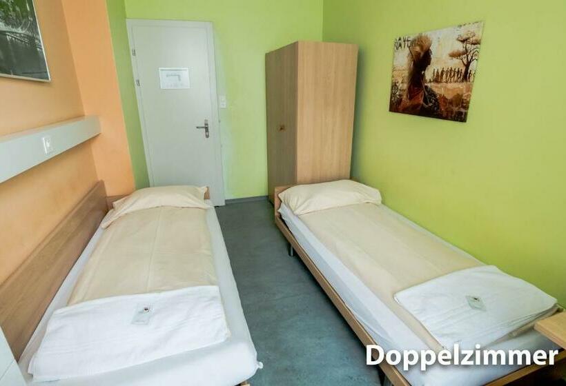 غرفة قياسية حمام مشترك, & Backpackers Zak Schaffhausen