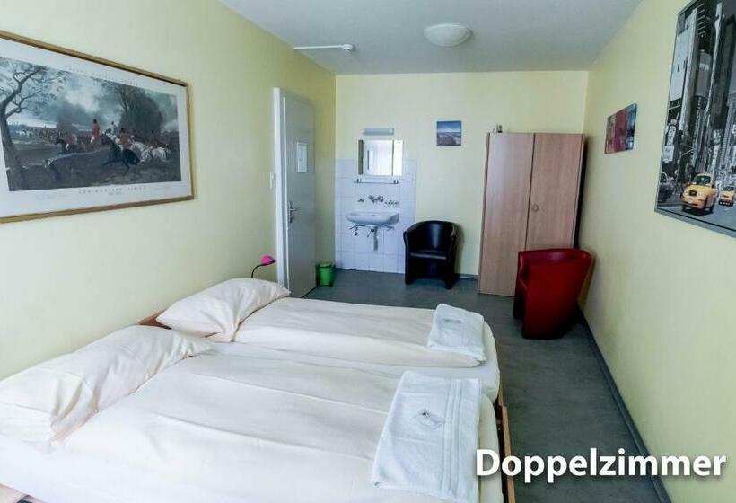 غرفة قياسية حمام مشترك, & Backpackers Zak Schaffhausen