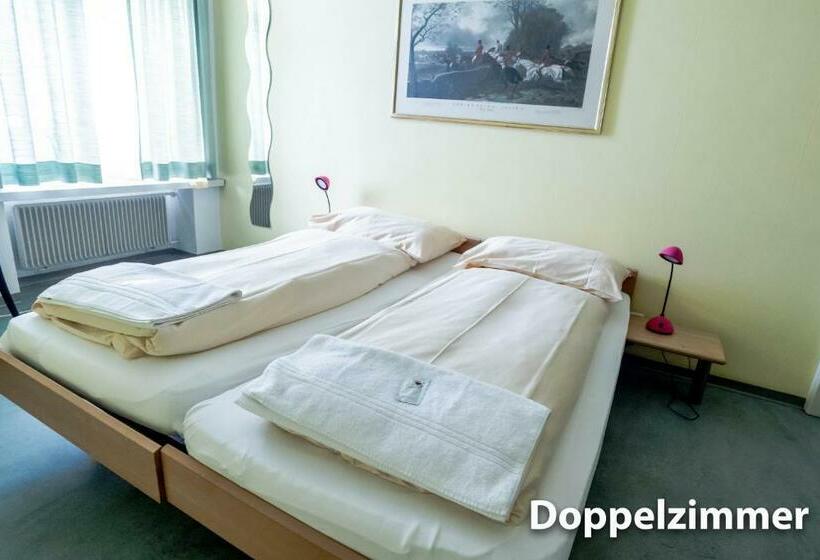 غرفة قياسية حمام مشترك, & Backpackers Zak Schaffhausen