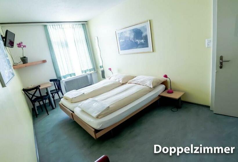 غرفة قياسية حمام مشترك, & Backpackers Zak Schaffhausen