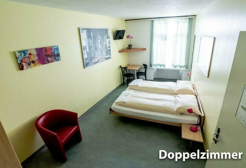 غرفة قياسية حمام مشترك, & Backpackers Zak Schaffhausen