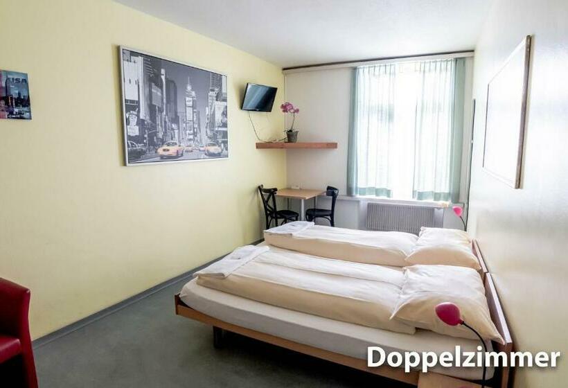 غرفة قياسية حمام مشترك, & Backpackers Zak Schaffhausen